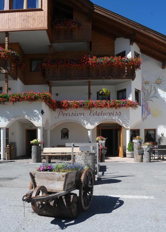 Pensione Edelweiss San Cassiano  Esterno foto